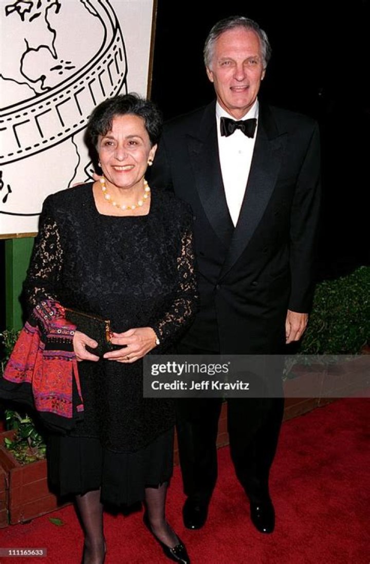 Arlene and&nbsp;Alan Alda during the U.S. Open on September 8, 1990, in Queens, New York | Source: Getty Images